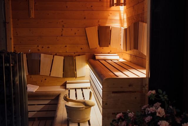 VIP zóna - Privátní wellness a sauna s 2× 30min. masáží (+ 2× drink) - 3 hod